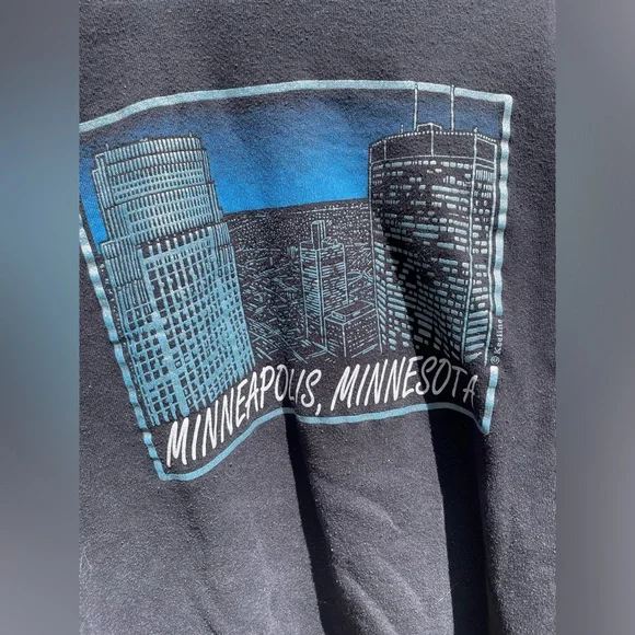 Vintage Minneapolis Minnesota Sweatshirt - Picture 4 of 5
